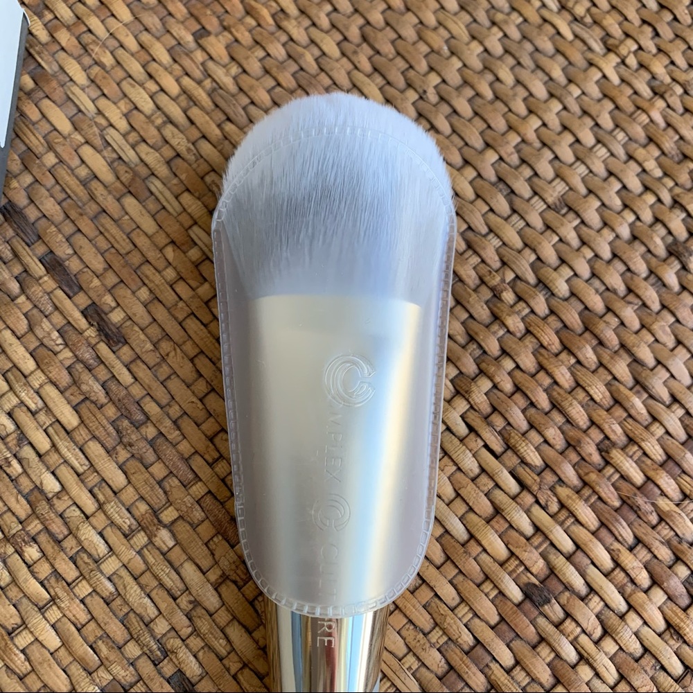 NEW! Complex Culture Press & Set • Bronzer Brush - Picture 3 of 4